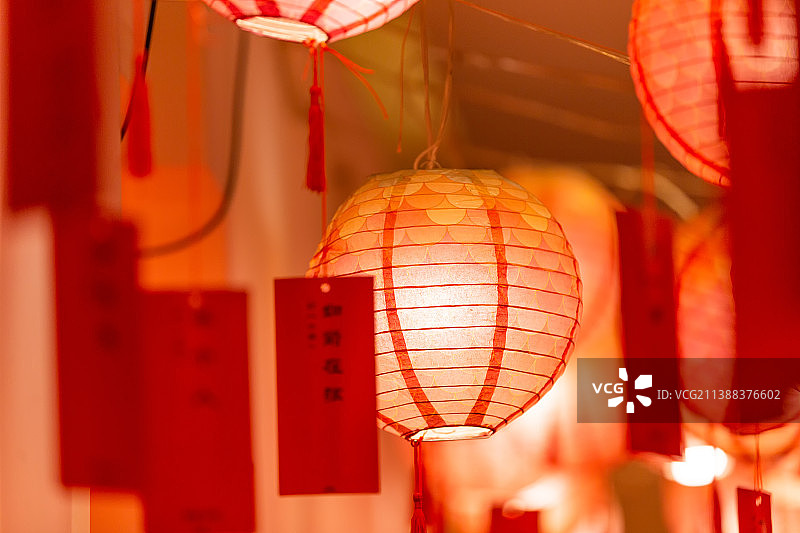 中國春節、元宵節夜晚的美麗燈籠圖片素材