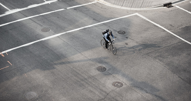 市中心自行車信使圖片素材