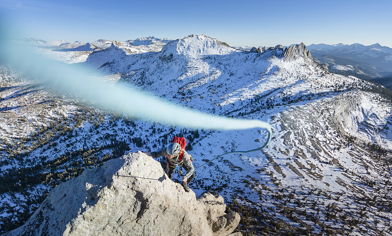 加州約塞米蒂國家公園的攀巖者圖片素材