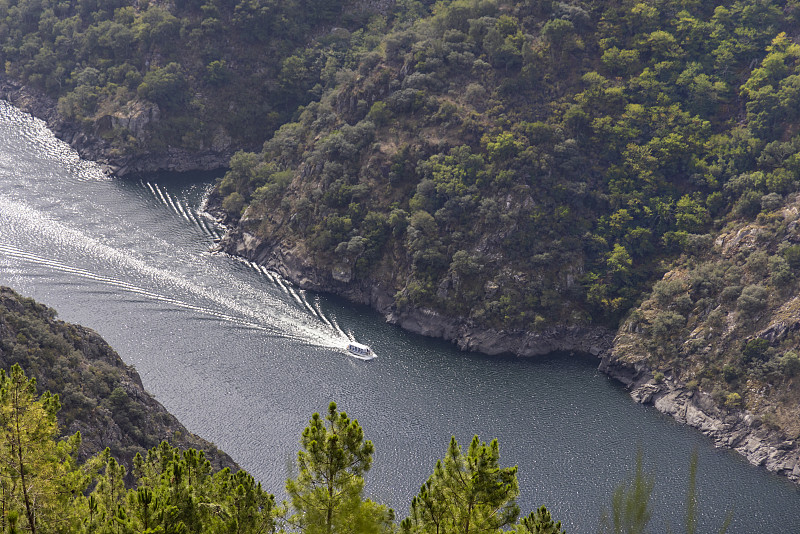 西里峽谷的景色，西班牙加利西亞Ribeira Sacra的鳥瞰圖。攝影圖片