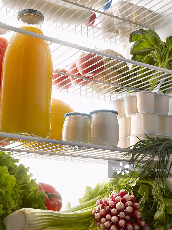 冰箱内的新鲜食品图片素材