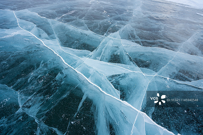 贝加尔湖冰冻湖面图片素材