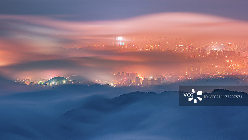 青岛城市风光平流雾图片素材