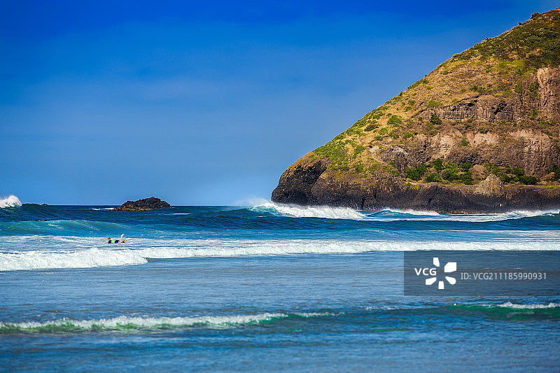 新西兰南岛圣克莱尔海滩冲浪者图片素材