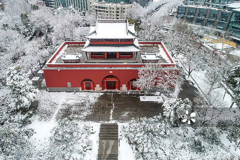 航拍 南京 大雪后的鼓楼图片素材