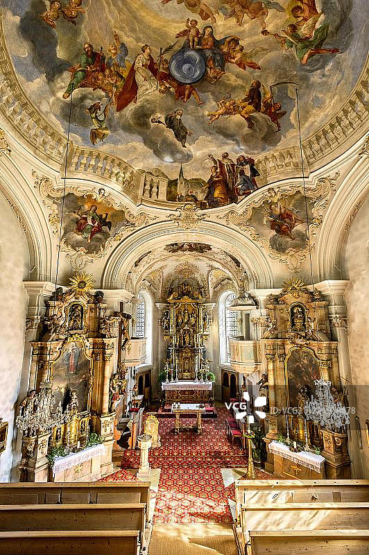 圣玛格雷斯教区教堂，巴洛克式室内和洛可可式天花板，Bayrischzell，上巴伐利亚，德国，欧洲图片素材