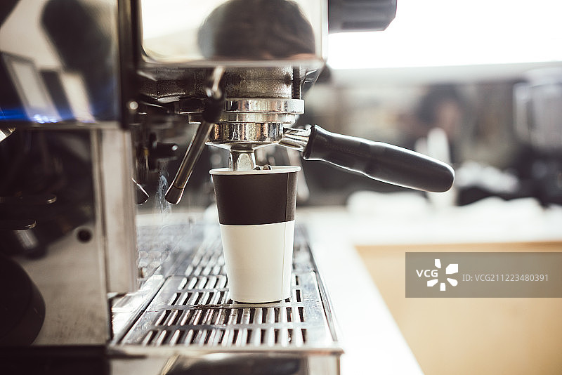 图片纸杯咖啡和咖啡机图片素材