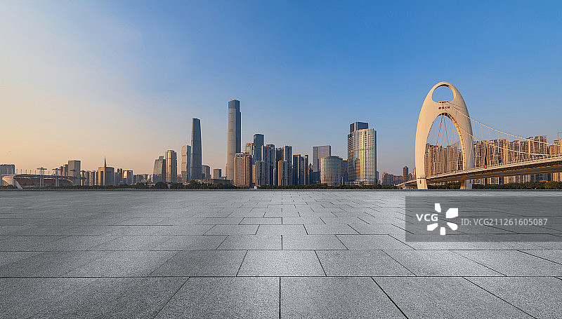 广州市猎德中心城市天际线高楼大厦经济金融区地板汽车广告背景图图片素材