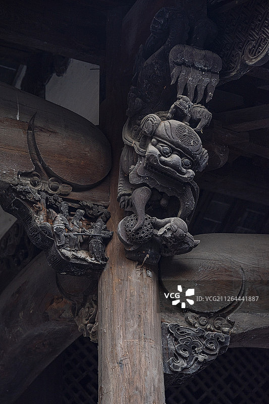 传统明清徽派古民居内的木雕艺术图片素材