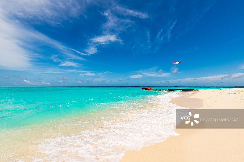 印度洋马尔代夫海岛与水上飞机图片素材