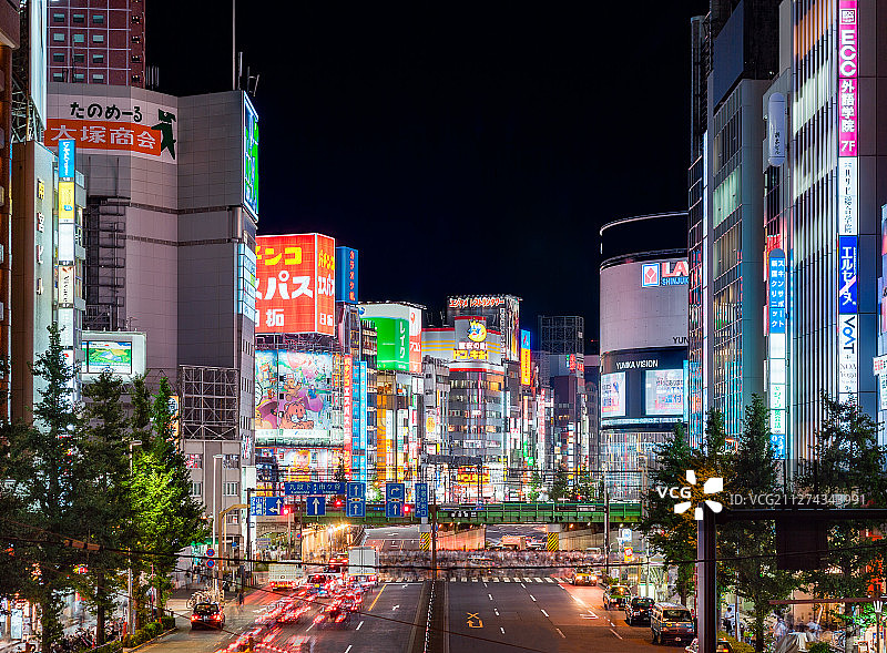 日本东京新宿城市建筑夜景风光图片素材