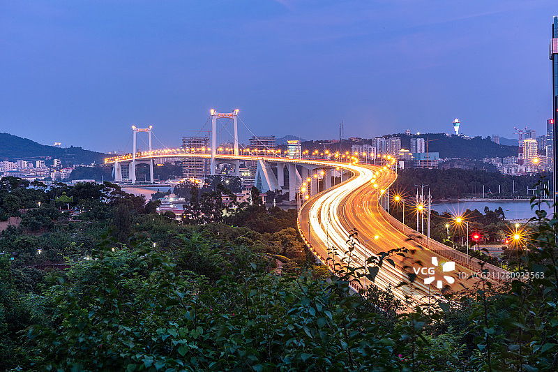 厦门海沧大桥夜晚城市风光图片素材