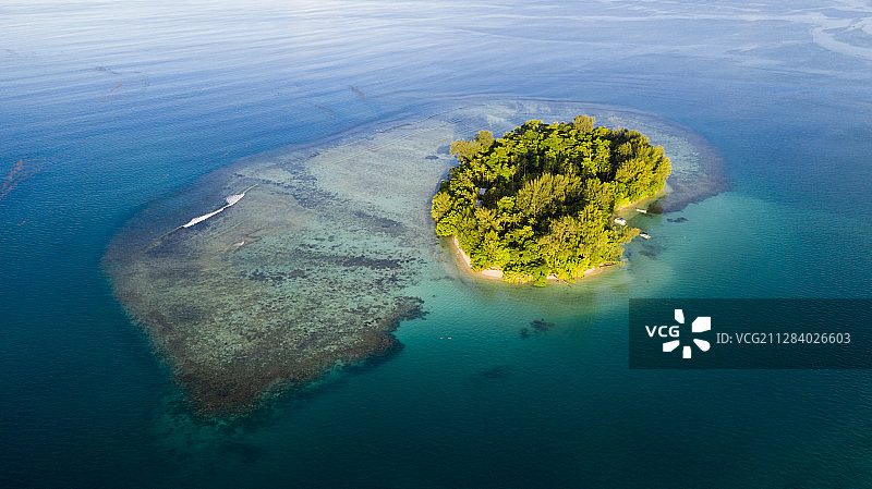 鸟瞰图利森岛，新爱尔兰，巴布亚新几内亚图片素材