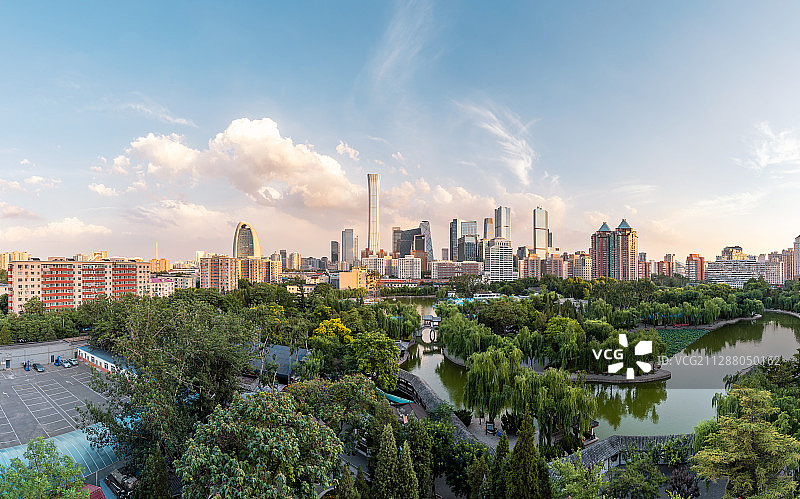 北京团结湖公园和国贸CBD全景图图片素材