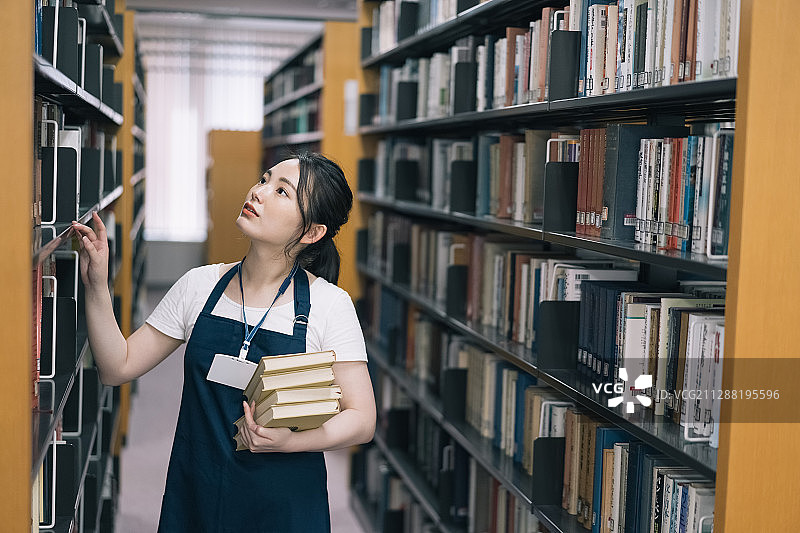女校图书馆合作拍摄:京城学园大学图片素材