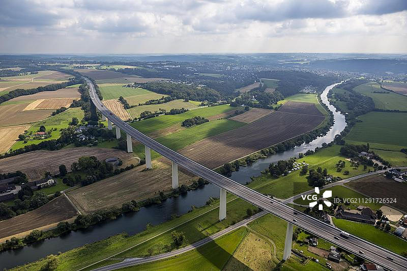 鸟瞰图，Mintarder Bruecke桥，鲁尔，Muelheim an der Ruhr，鲁尔区，北莱茵-威斯特伐利亚，德国，欧洲图片素材