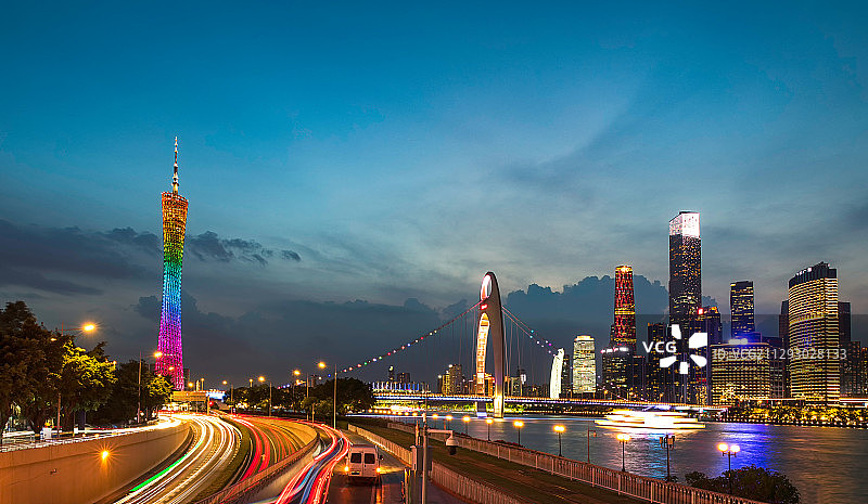 夜景广州珠江猎德市区中心都市风光城市天际线建筑交通车轨灯光图片素材