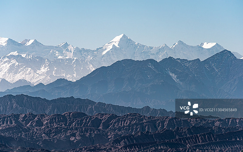 中国最西部帕米尔高原，雄伟的昆仑山脉西段图片素材