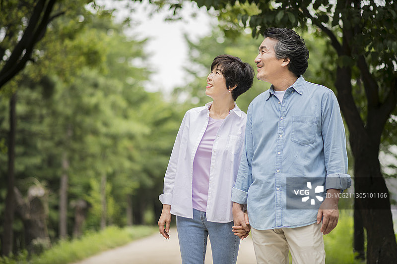 幸福人生活方式，亚洲老年夫妇203图片素材