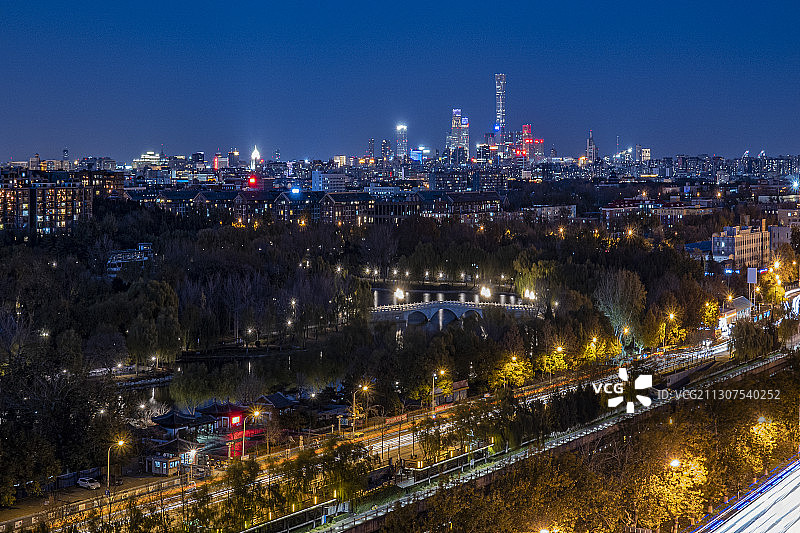 北京陶然亭公园和CBD秋季夜景图片素材
