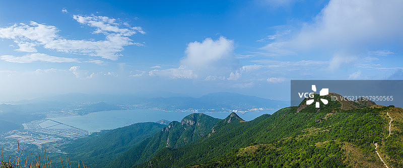 中国深圳七娘山俯瞰山海风光全景图片素材