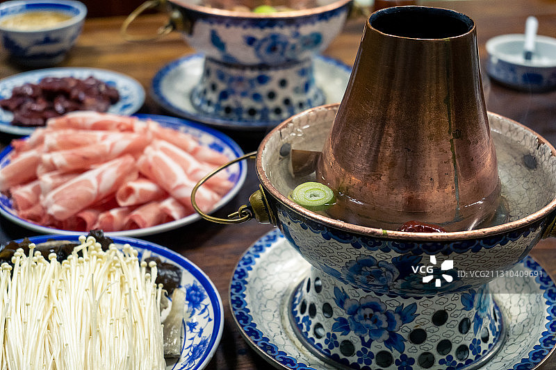 老北京铜锅涮肉图片素材
