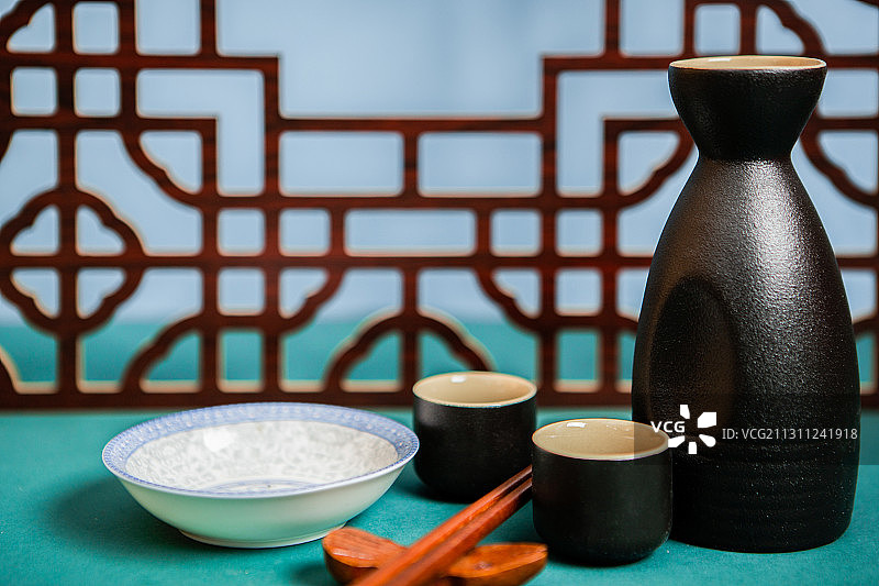 酒壶中国风背景筷子酒杯图片素材