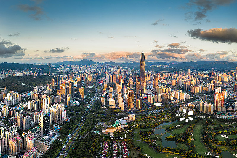 航拍深圳城市天际线全景图图片素材