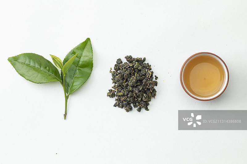 排一列的一心二叶新鲜茶叶及茶叶及中国茶图片素材