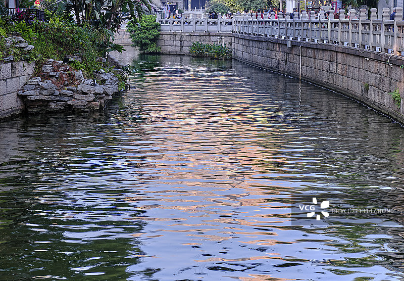 中国广州荔湾湖公园河道风光图片素材
