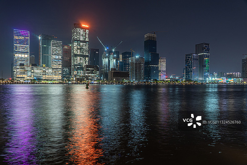 中国广州琶洲互联网创新集聚区建筑夜景图片素材