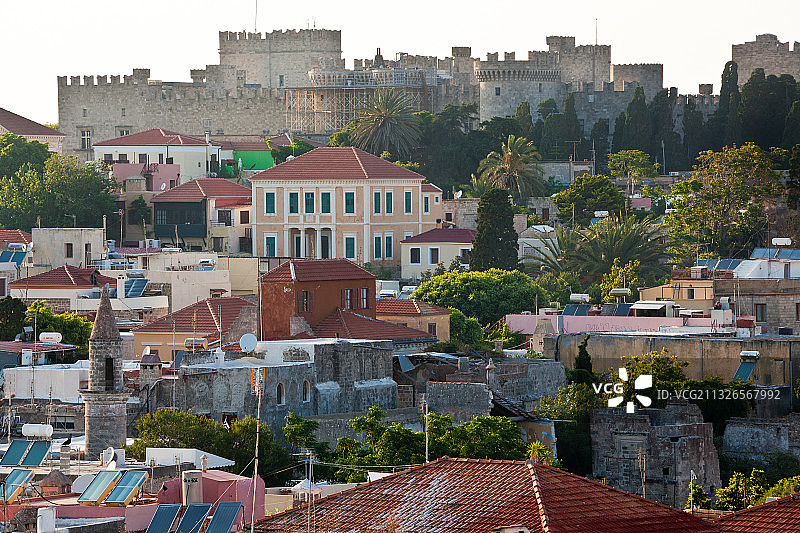 希腊罗德岛，俯瞰罗德镇和罗德骑士大师宫殿，罗德岛，希腊图片素材