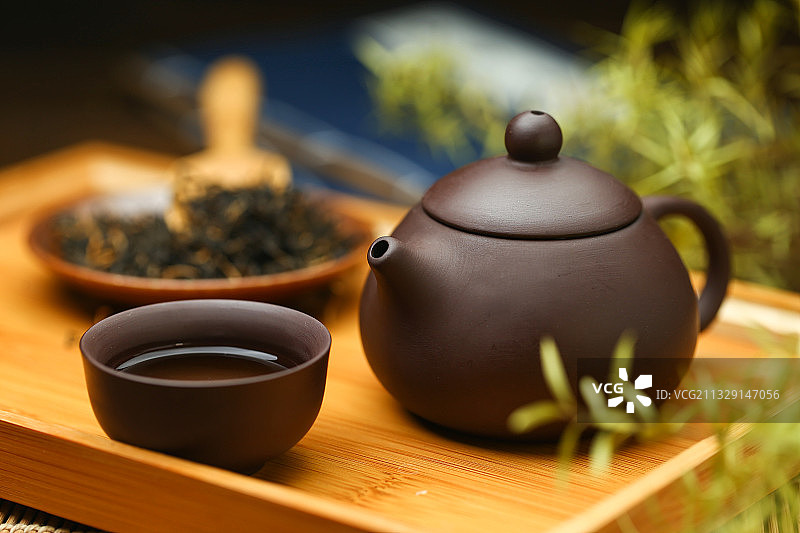 紫砂茶具和茶叶图片素材