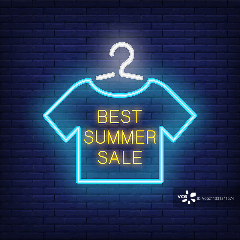 最佳夏季销售霓虹文字与t恤衣架图片素材