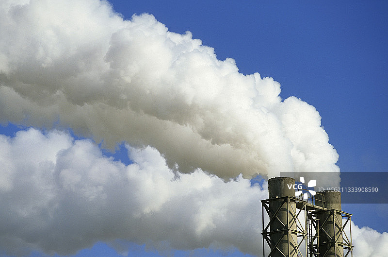 烟囱冒烟造成的污染图片素材