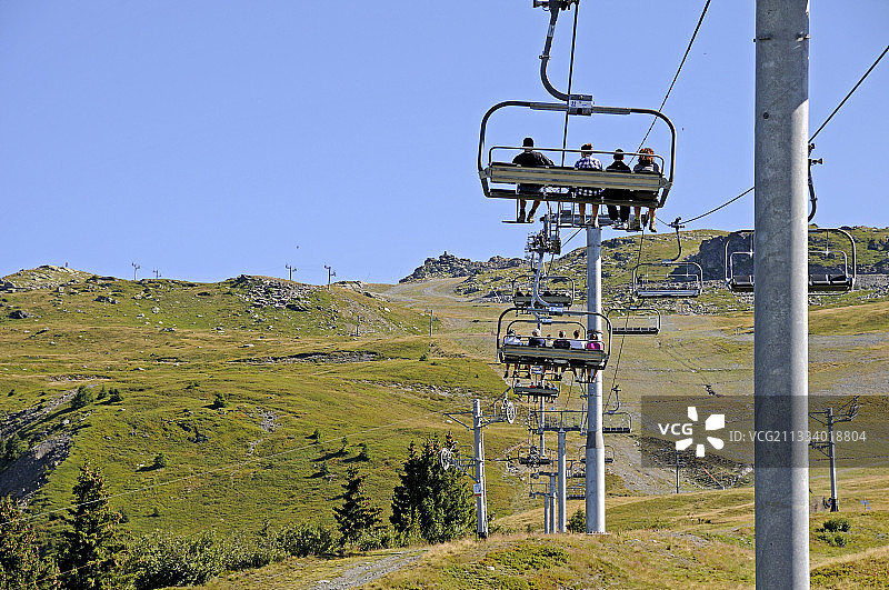 夏日的法国阿尔卑斯山小圣伯纳山坳缆车图片素材