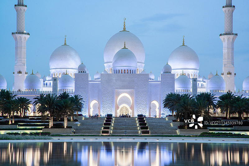阿布扎比,清真寺,建筑全景,阿拉伯联合酋长国,夜景，汉白玉图片素材