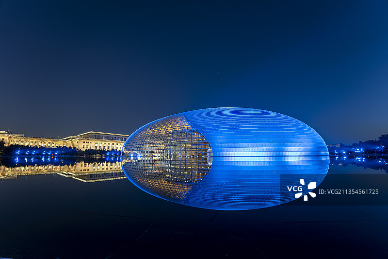 中国国家大剧院夜景灯光图片素材