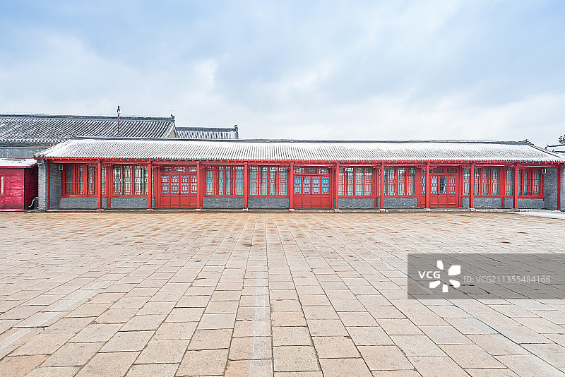 冬季风雪中的中国辽宁省沈阳清故宫的院落建筑图片素材