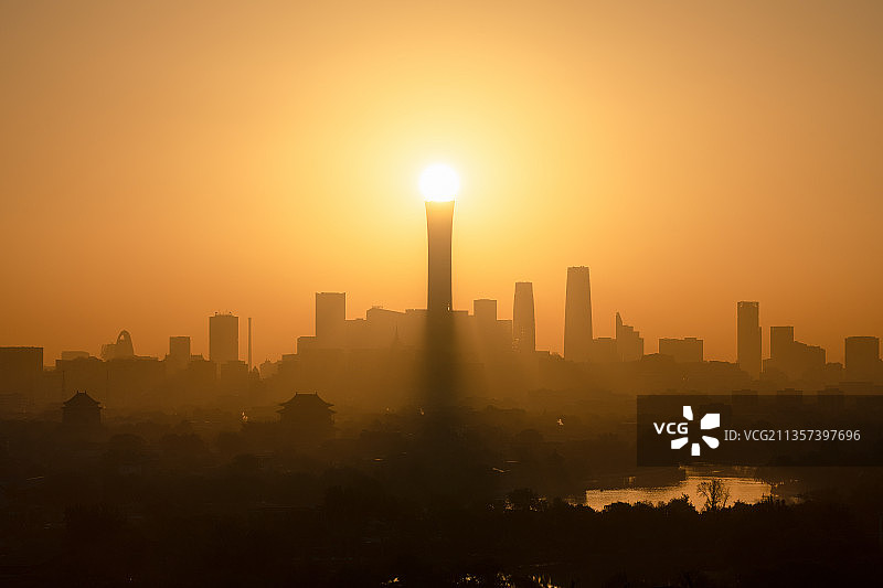 北京市中心中国尊国贸CBD鼓楼日出太阳城市风光图片素材