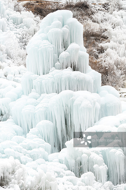 冬季冰凌冰瀑自然景观图片素材