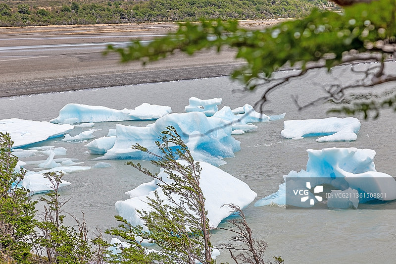 有冰山的格蕾湖全景图图片素材
