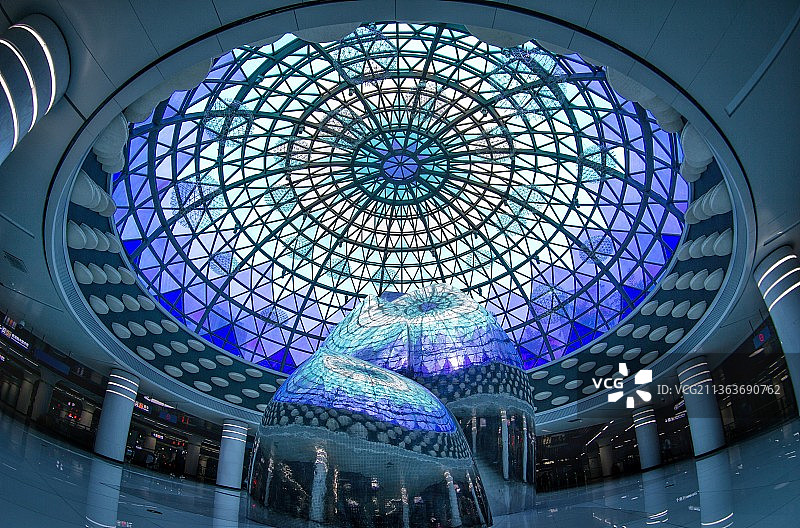 穹顶–武汉商务区地铁站图片素材
