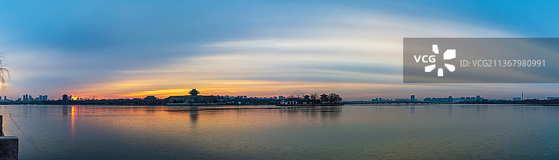 东昌湖畔靓丽冬日晨景--3348图片素材