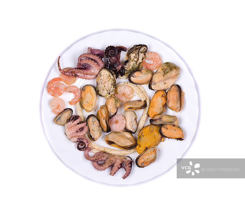 混合海鲜盘，在白色背景下盘子里的干食物的正上方，摩尔多瓦图片素材