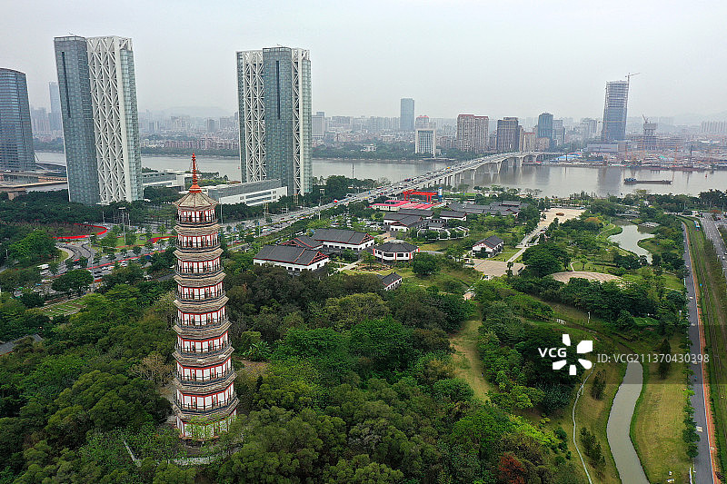 广东省广州市海珠区琶洲公园琶洲塔航拍图片素材
