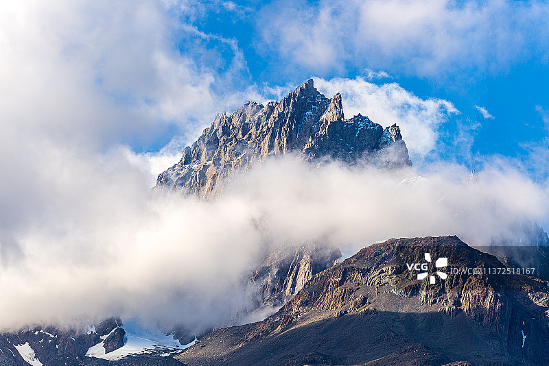 智利torres del paine的山脉景观图片素材