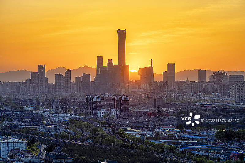 北京CBD建筑群落日图片素材