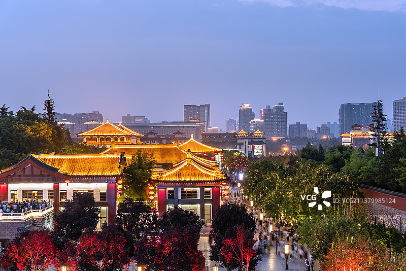 中国陕西西安大唐不夜城建筑夜景图片素材