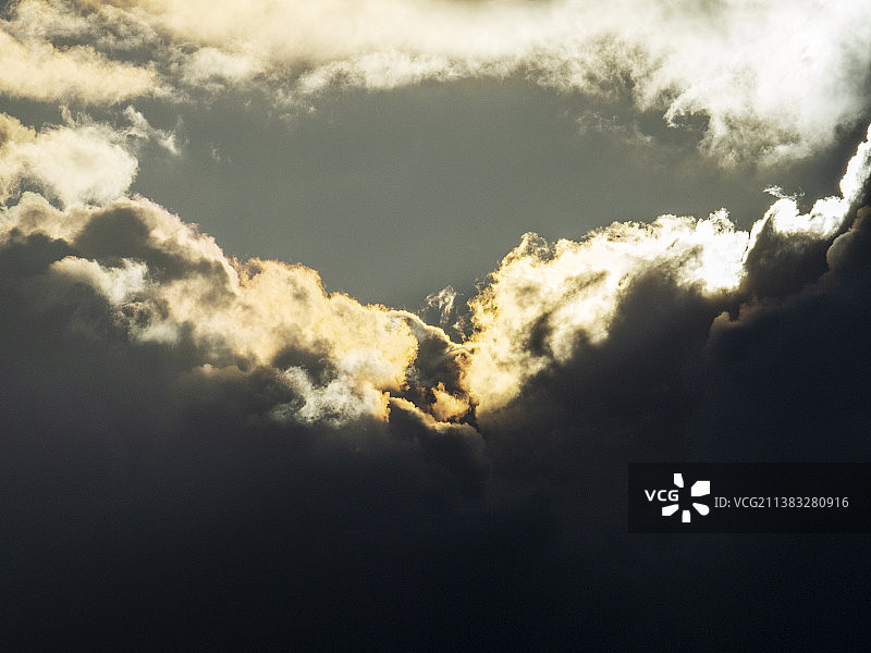 英国安布尔赛德的日落云。图片素材